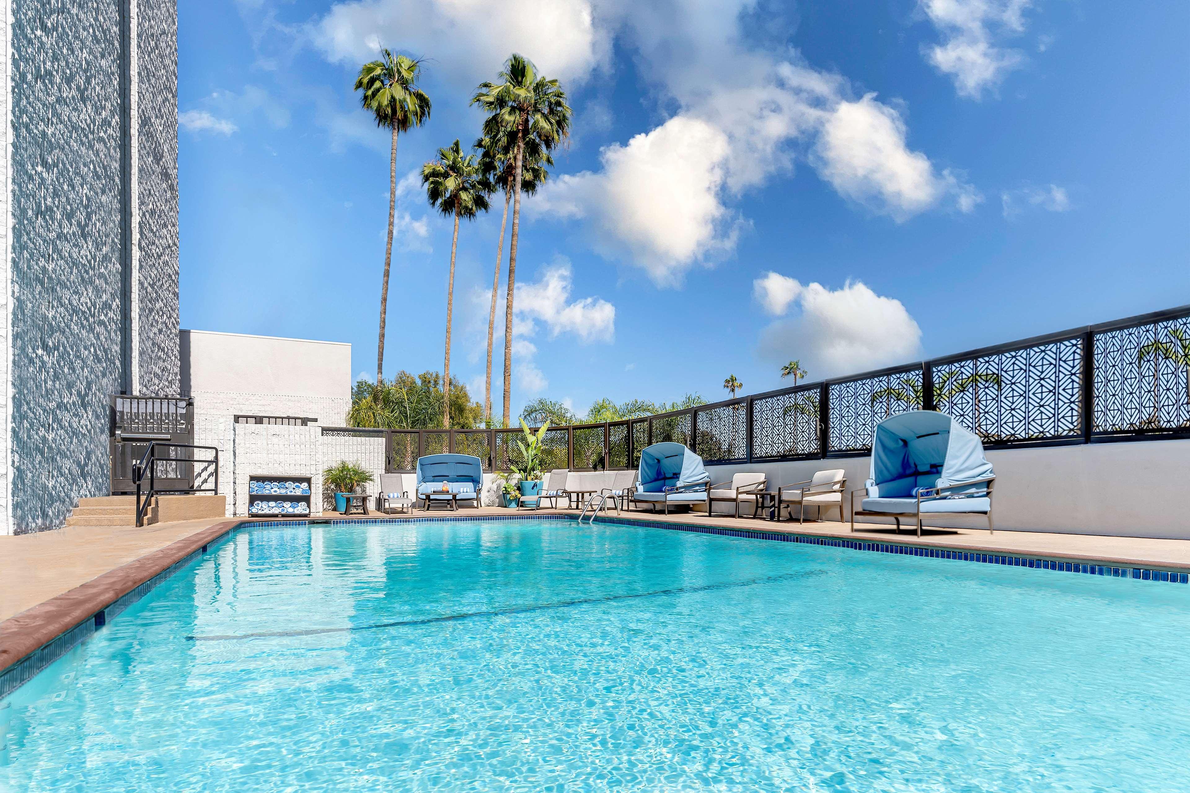 Hotel Hilton Pasadena Extérieur photo