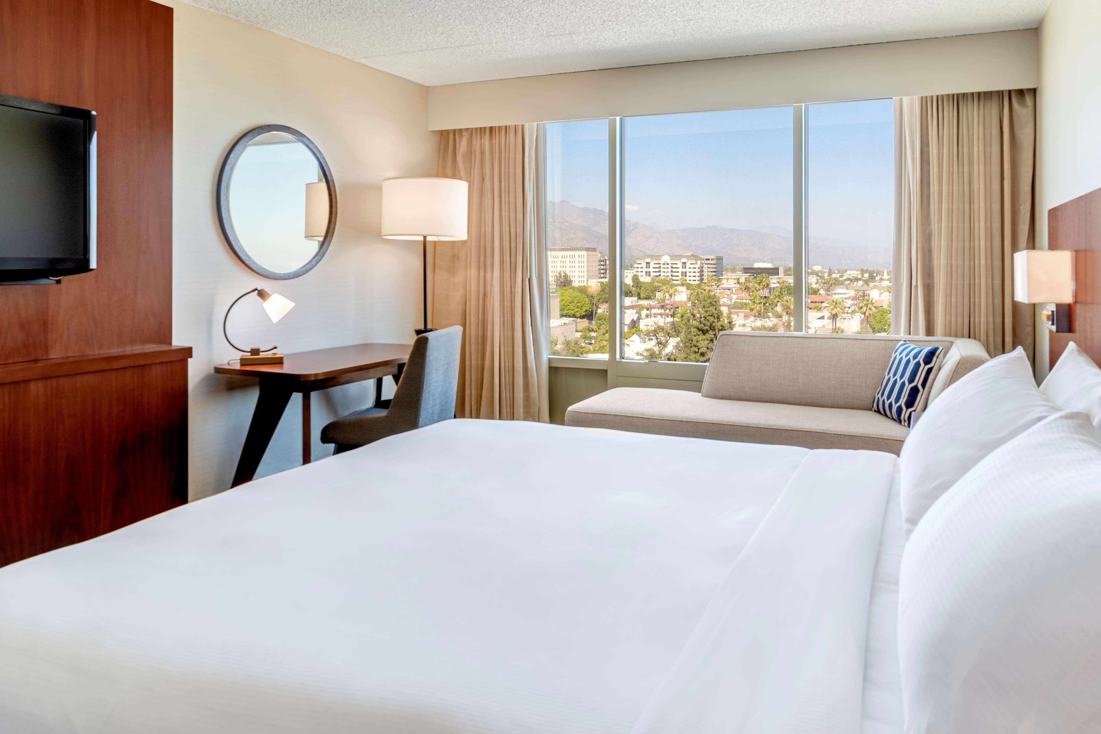 Hotel Hilton Pasadena Extérieur photo