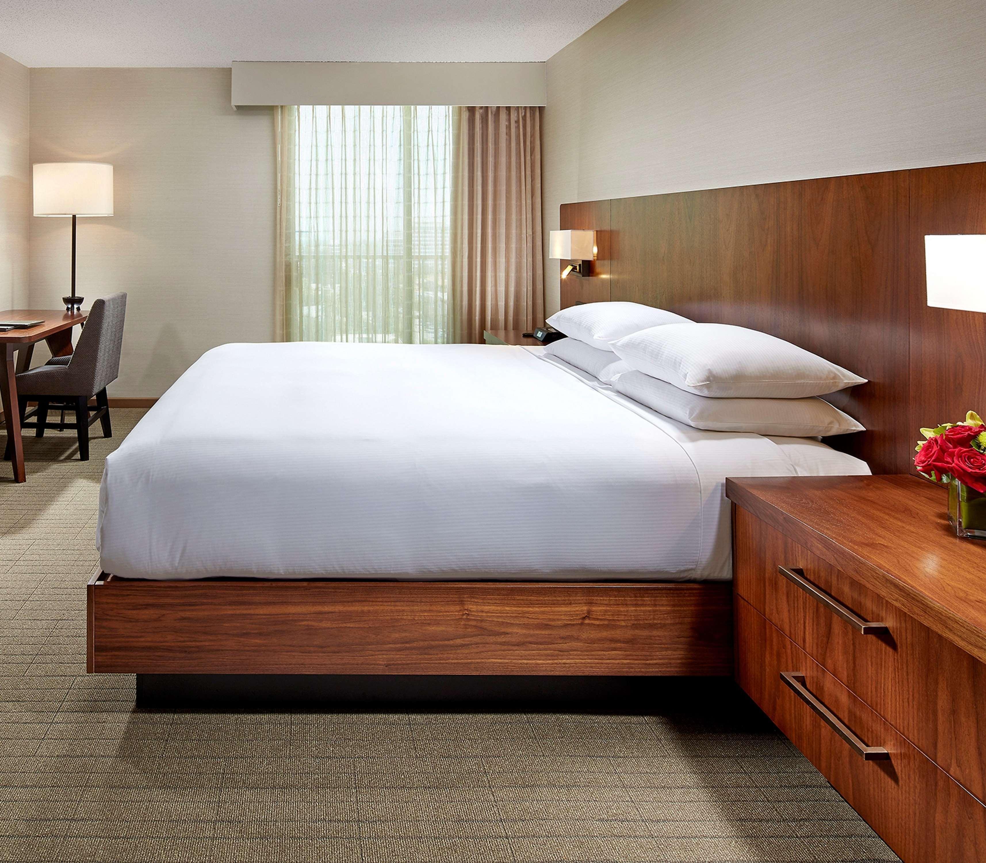 Hotel Hilton Pasadena Extérieur photo