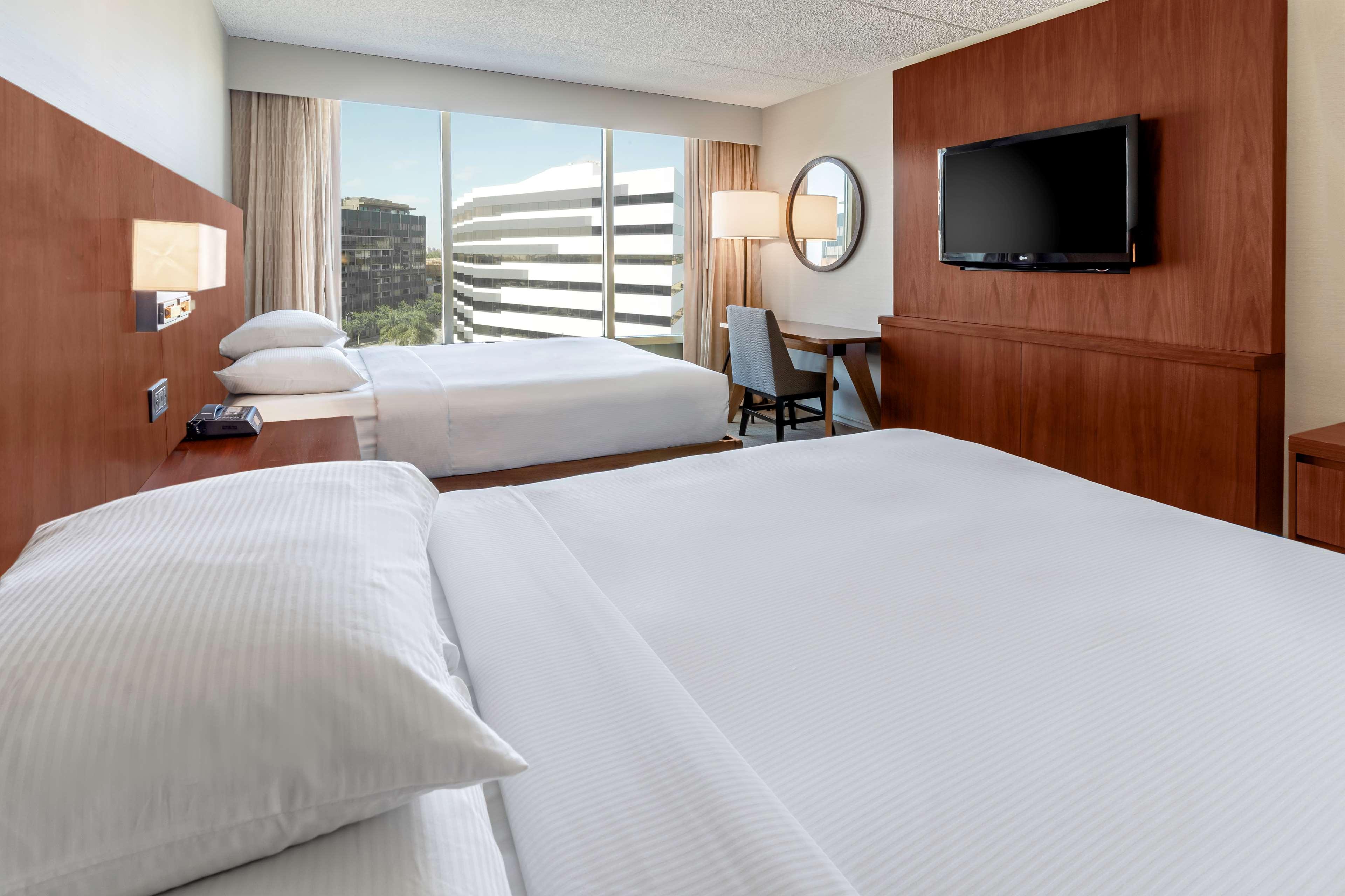Hotel Hilton Pasadena Extérieur photo